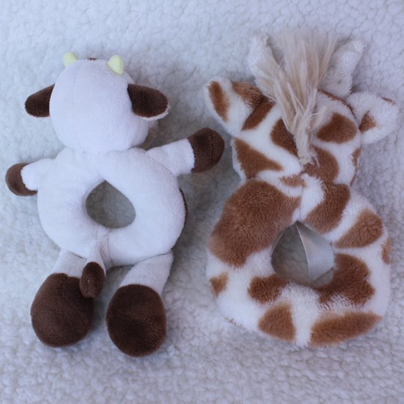 Lot of 2 GIRAFFE HAND WRIST RATTLERS Baby Infant TOYS Plush Stuffed Animals - Picture 2 of 5